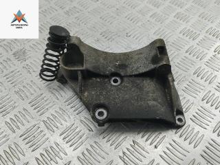 кронштейн генератора Volkswagen Golf 3 поколение 1997, 1.8 л., бензин, АКПП, зелёный, хетчбэк 5 дв., 028903143AD