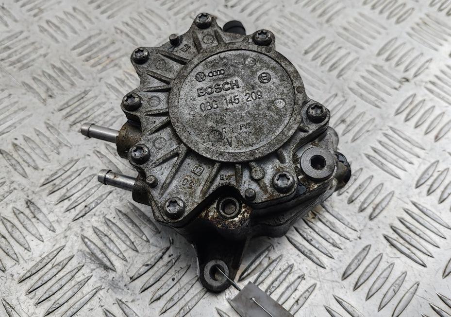 насос вакуумный Volkswagen Passat B6 2008, 2.0 л., дизель, АКПП, чёрный, универсал, 03G145209D