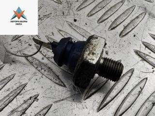 датчик давления масла Volkswagen Passat B4 1995, 1.6 л., бензин, МКПП, синий, универсал, 028919081H