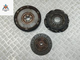 маховик Volkswagen Passat B4 1995, 1.6 л., бензин, МКПП, синий, универсал, 068105271F