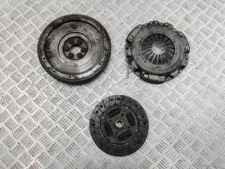 маховик Volkswagen Passat B3 1993, 1.8 л., бензин, МКПП, серый, универсал, 037105271K