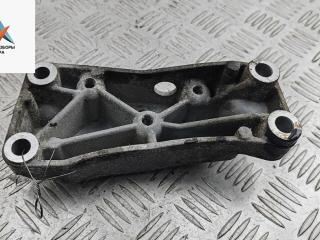 кронштейн КПП Volkswagen Passat B6 2008, 2.0 л., дизель, АКПП, чёрный, универсал, 1K0199117