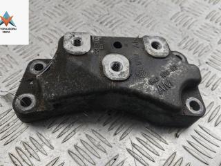 кронштейн КПП Volkswagen Caddy 3 поколение 2006, 1.9 л., дизель, АКПП, серый, фургон, 1K0199117