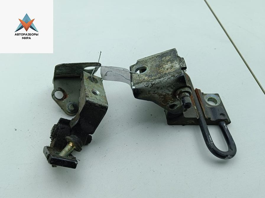 петля двери Volkswagen Golf 4 поколение 2001, чёрный, хетчбэк 5 дв., 4B0831411R - фото №1