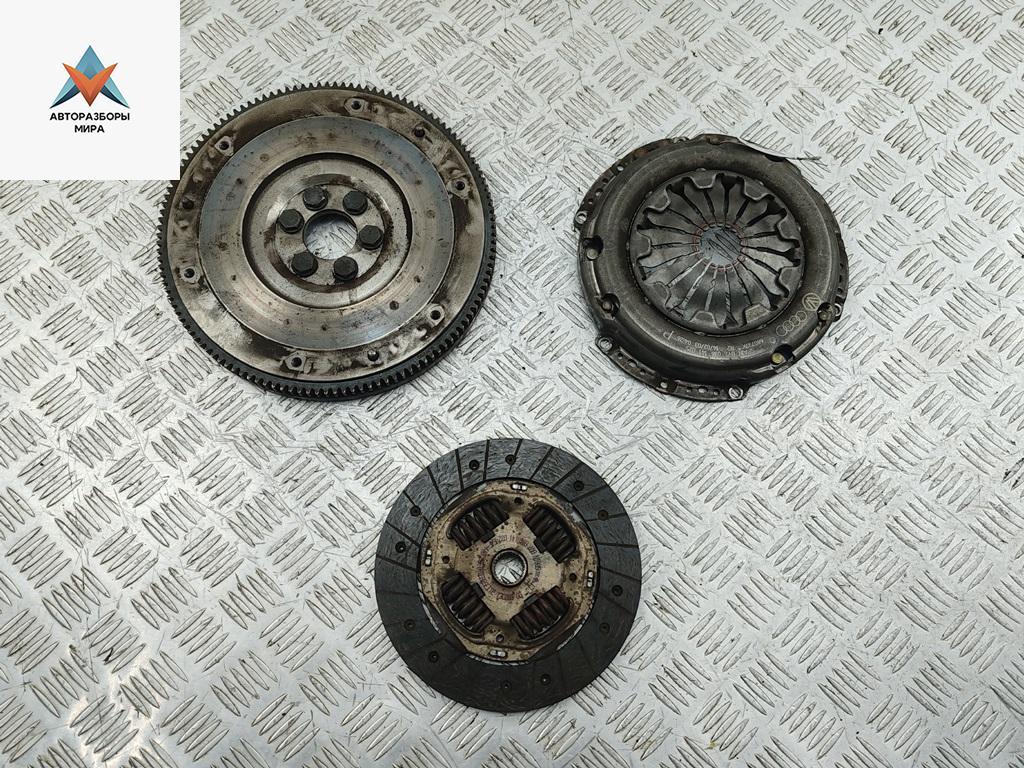 маховик Skoda Fabia 1 поколение (6Y) 2003, 1.4 л., бензин, МКПП, синий, хетчбэк 5 дв., 036141025, 0301052710 - фото №1