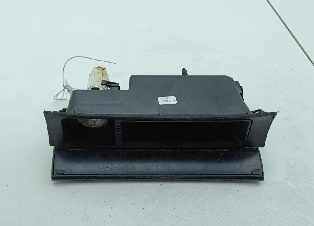 пепельница Volkswagen Passat B6 2008, 2.0 л., дизель, МКПП, чёрный, универсал, 3C0857961G, 3C0863284GH