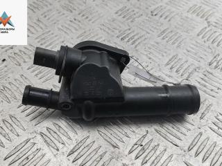 фланец (тройник) системы охлаждения Volkswagen Caddy 3 поколение 2006, 1.9 л., дизель, АКПП, серый, фургон, 03G121132B