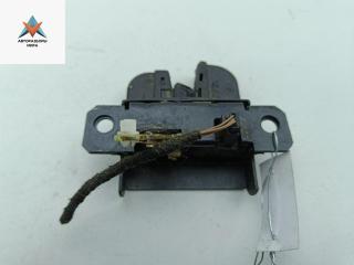 замок багажника Volkswagen Golf 4 поколение 2000, хетчбэк 5 дв., 1J6827505B