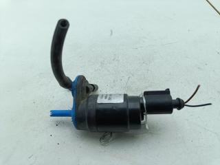 насос (моторчик) омывателя стекла Volkswagen Passat B5 1999, серый, универсал, 8TW00684702