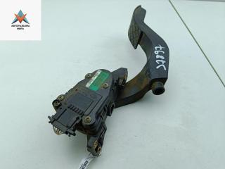 педаль Volkswagen Passat B5 [рестайлинг] 2000, 1.8 л., бензин, МКПП, синий, универсал, 8D1721523A