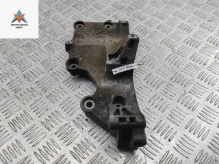 кронштейн генератора Volkswagen Caddy 3 поколение 2006, 1.9 л., дизель, АКПП, серый, фургон, 038903143AF