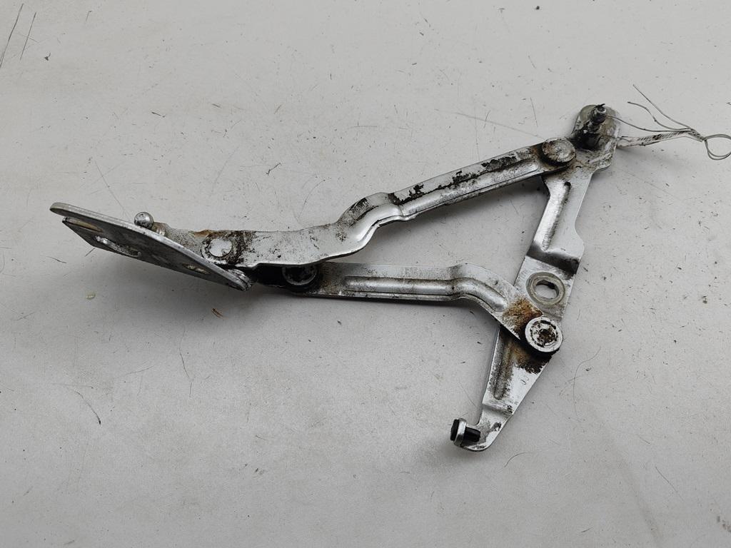 петля крышки багажника Volkswagen Bora 2000, серый, седан, 3B5827302A