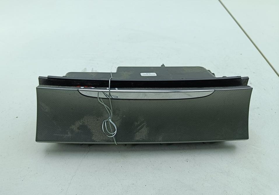 пепельница Volkswagen Passat B6 2007, 2.0 л., бензин, МКПП, синий, универсал
