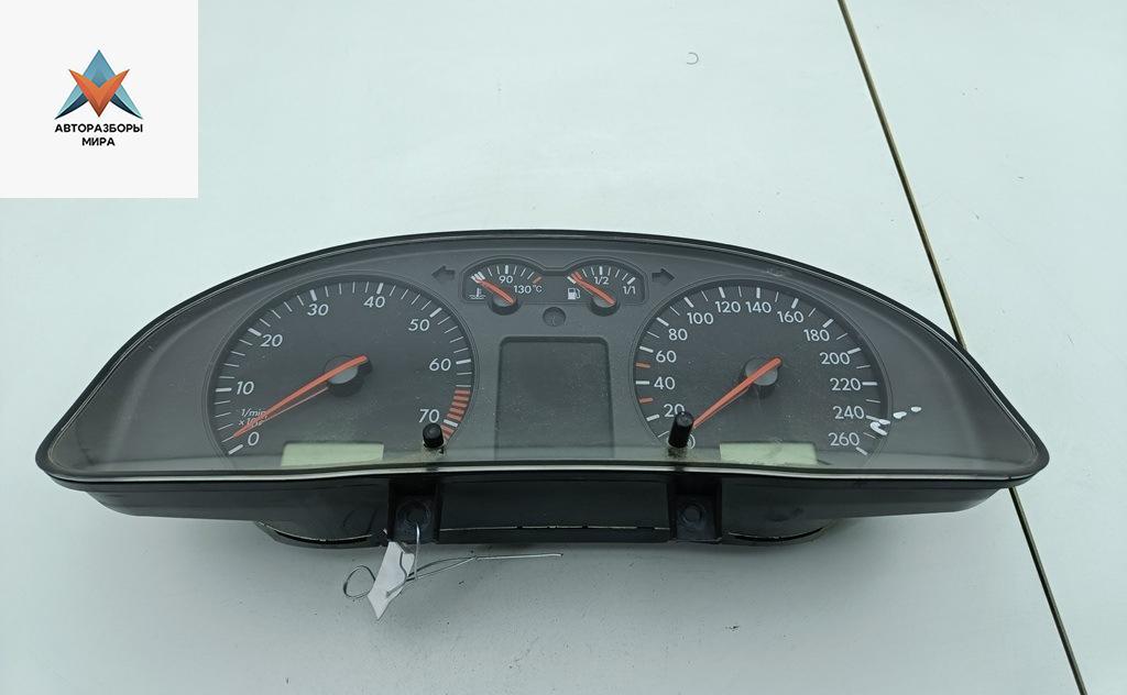 приборная панель Volkswagen Passat B5 1999, 1.6 л., бензин, МКПП, синий, универсал, 3B1919880 - фото №1