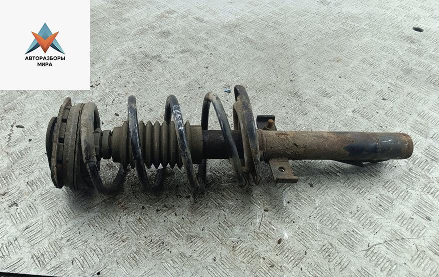 стойка передняя Renault Scenic 2 поколение 2004, 1.5 л., дизель, МКПП, красный, минивэн, 8200663651 - фото №1