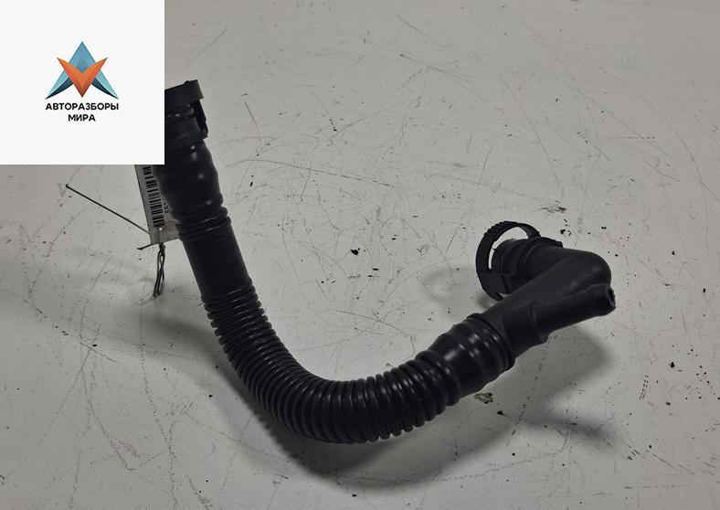 патрубок вентиляции картера BMW 5 серия E39 1999, 2.0 л., бензин, МКПП, синий, седан, 1440317 - фото №1