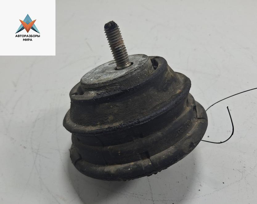 подушка крепления двигателя BMW 5 серия E39 1999, 2.0 л., бензин, МКПП, синий, седан, 22111097267 - фото №1