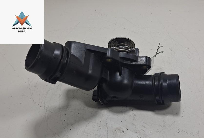 корпус термостата BMW 5 серия E39 1999, 2.0 л., бензин, МКПП, синий, седан, 5482010 - фото №1