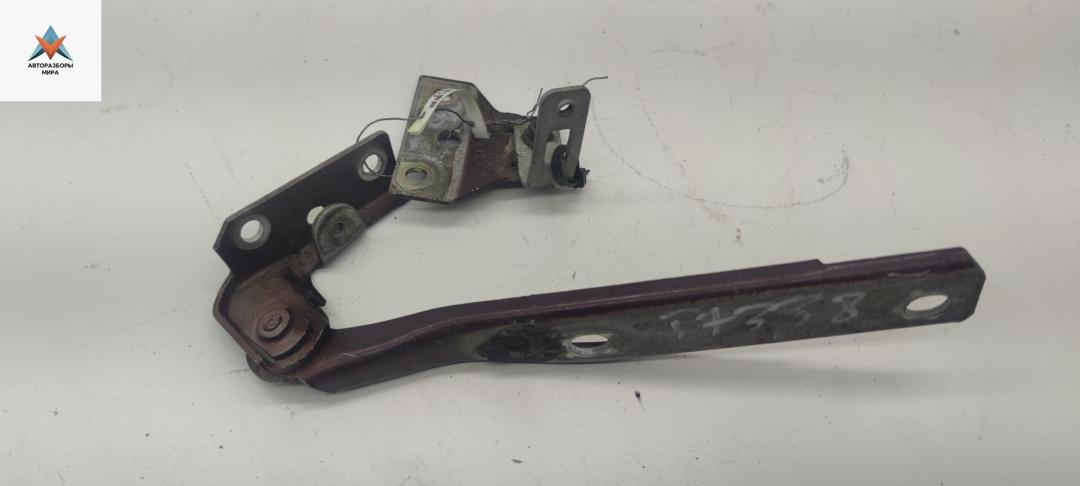 петля капота левая Audi A6 4A/C4 1996, красный, универсал, 4A0823301F - фото №1