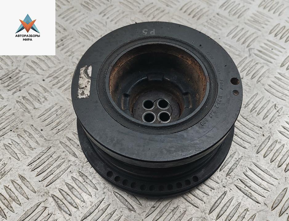 шкив коленвала BMW 5 серия E39 1999, 3.0 л., дизель, АКПП, серый, универсал, 2247890 - фото №1