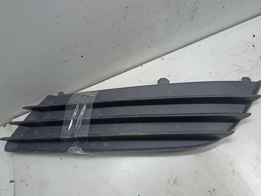 заглушка (решетка) в бампер Opel Astra H 2004, 1.6 л., бензин, МКПП, серый, хетчбэк 5 дв., 13117250