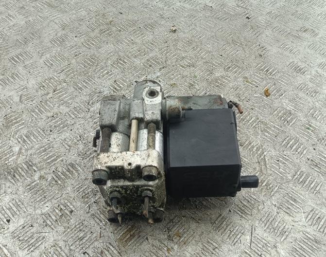 блок ABS Audi 100 C4 1993, 2.6 л., бензин, МКПП, серый, универсал, 4A0614111A