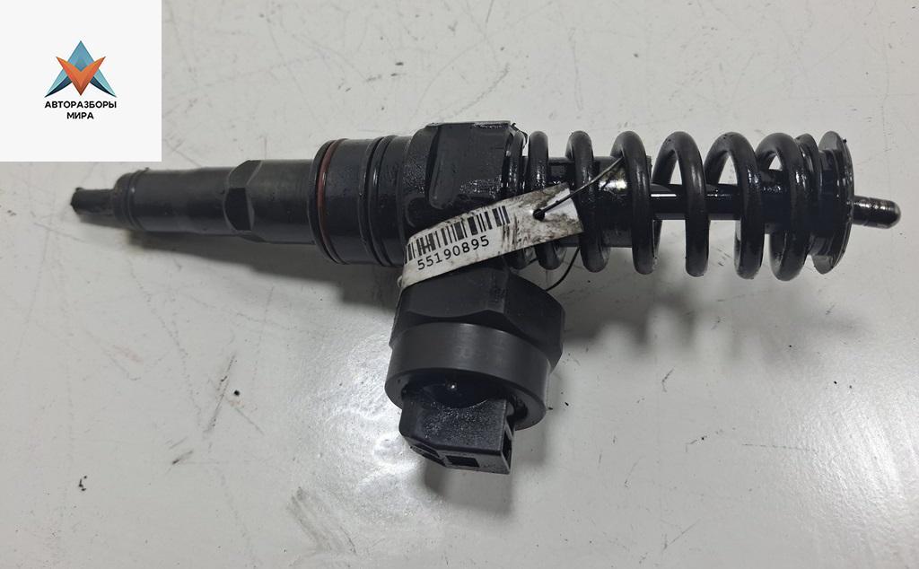 форсунка Volkswagen Golf 4 поколение 2000, 1.9 л., дизель, МКПП, синий, универсал, 038130073F - фото №1