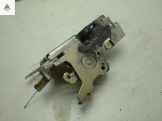 замок двери передней правой Mercedes-Benz Vito-1 W638 2002, 2.2 л., дизель, АКПП, белый, микроавтобус