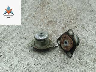 подушка крепления КПП Audi A6 4A/C4 1996, 2.5 л., дизель, МКПП, красный, универсал