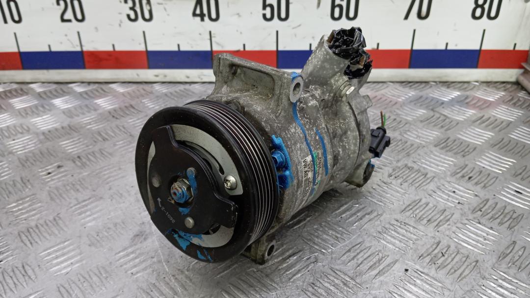 компрессор кондиционера Skoda Yeti 1 поколение 2012, 1.2 л., бензин, МКПП, внедорожник 5 дв., 5N0820803G - фото №1