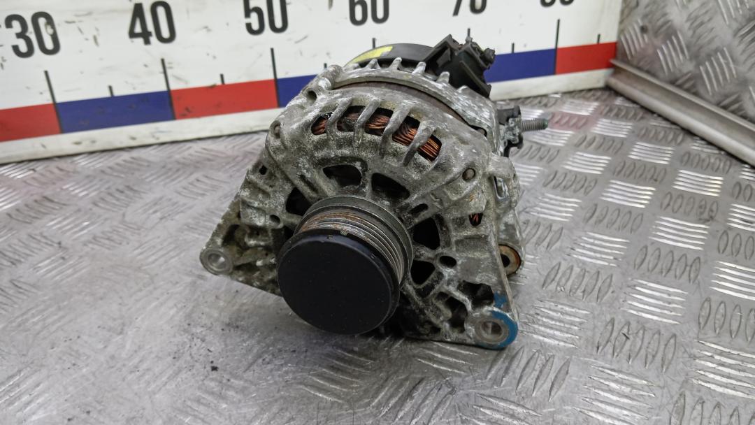 генератор Hyundai i40 VF 2013, 1.7 л., дизель, МКПП, седан, 37300-2A800 - фото №1