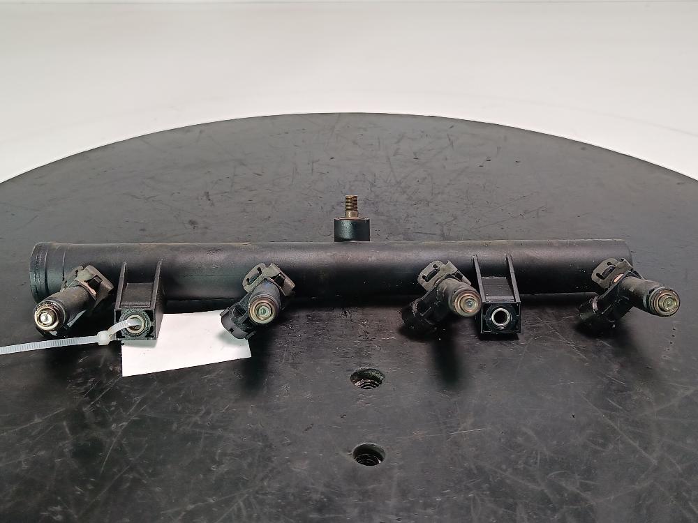 топливная рампа Peugeot 407 1 поколение 2007, цвет, 9828084680 - фото №1