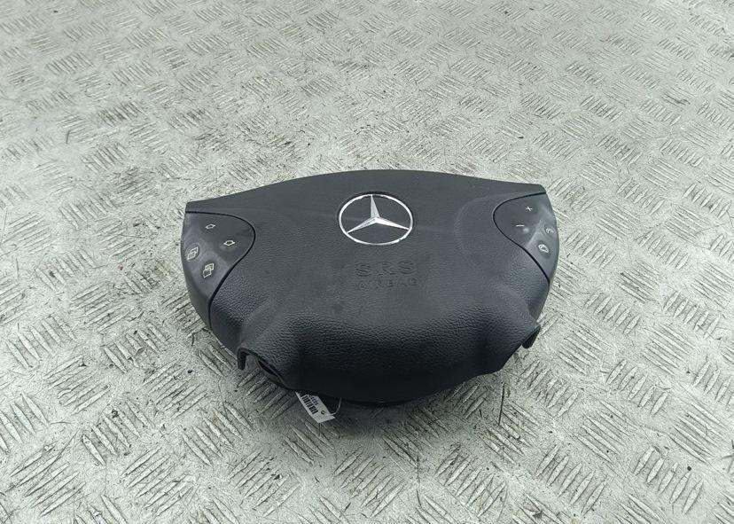 подушка безопасности водителя Mercedes-Benz E-Класс W211/S211 2003, 2.2 л., дизель, МКПП, бежевый, универсал, 2118206110 - фото №1