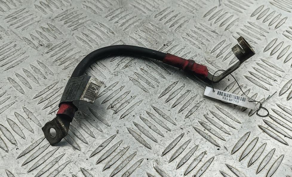 плюсовой провод аккумулятора BMW 5 E39 2003, 3.0 л., дизель, АКПП, чёрный, универсал, 2247665