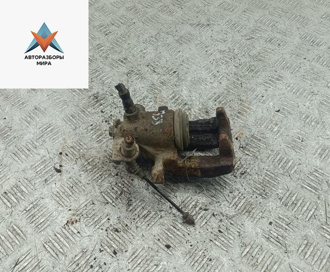 суппорт задний правый Audi A6 4A/C4 1996, 2.5 л., дизель, МКПП, красный, универсал - фото №1