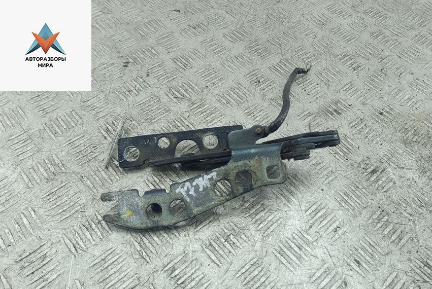 петля капота правая BMW 5 серия E39 1997, синий, седан - фото №1