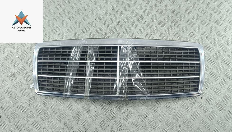решетка радиатора Mercedes-Benz C-Класс W202/S202 1996, синий, универсал, 2028880023 - фото №1