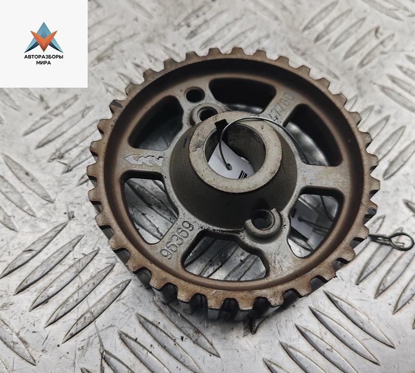 звездочка ТНВД Ford Focus 2 поколение 2005, 1.6 л., дизель, МКПП, чёрный, универсал, 9636947780 - фото №1