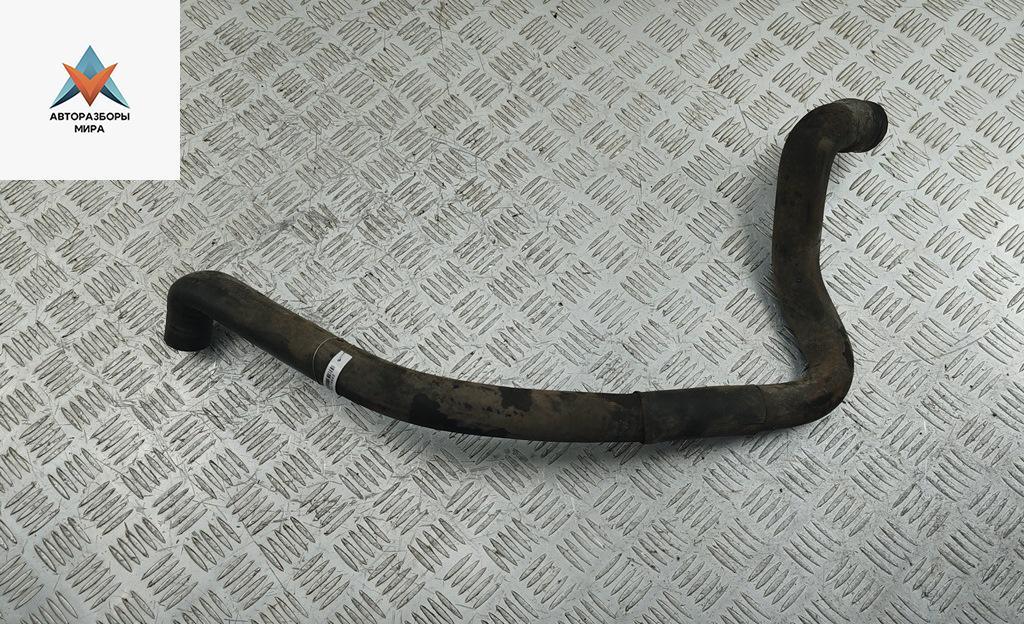 патрубок радиатора Volkswagen Transporter T4 1995, 2.4 л., дизель, 074121051D - фото №1