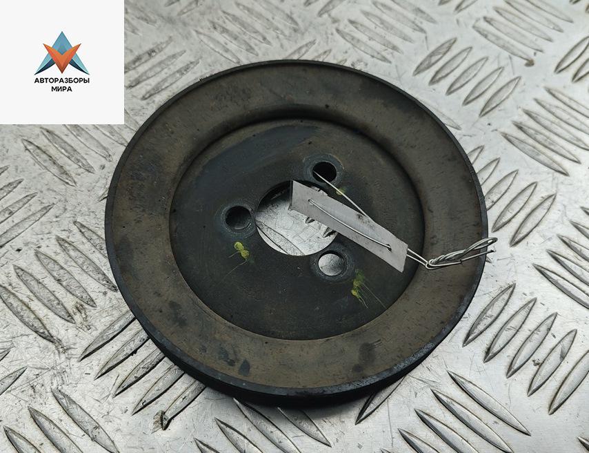 шкив насоса гидроусилителя Volkswagen Transporter T4 1995, 2.4 л., дизель, МКПП, серый, микроавтобус, 074145255A - фото №1