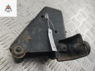 кронштейн КПП Volkswagen Transporter T4 1995, 2.4 л., дизель, МКПП, серый, микроавтобус