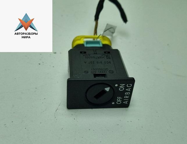 кнопка (выключатель) Volkswagen Passat B6 2007, 2.0 л., дизель, МКПП, коричневый, универсал, 3C0919237A - фото №1