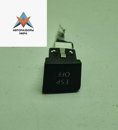 кнопка (выключатель) Volkswagen Passat B6 2007, 2.0 л., дизель, МКПП, коричневый, универсал, 3C0927117C - фото №1