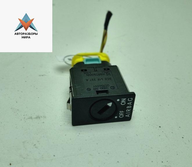 кнопка (выключатель) Volkswagen Passat B6 2010, 1.6 л., бензин, МКПП, серый, универсал, 3C0919237A - фото №1