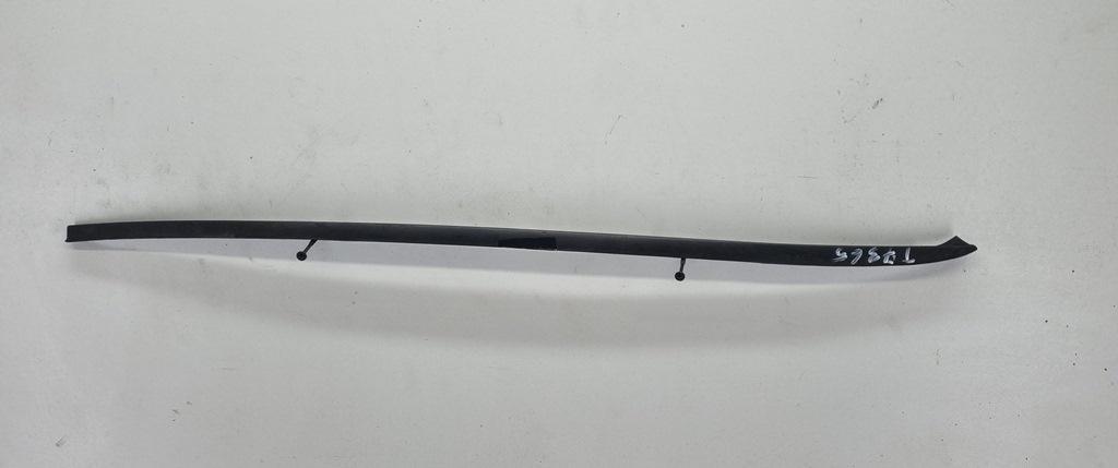 молдинг лобового стекла Volkswagen Passat B6 2006, 2.0 л., дизель, МКПП, чёрный, универсал, 3C0854328 - фото №1
