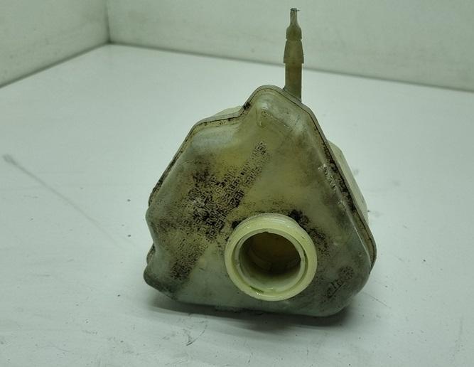 бачок тормозной жидкости Volkswagen Touareg 2003, 2.5 л., дизель, АКПП, чёрный, внедорожник 5 дв., 03350884911