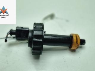 Крышка бачка тормозной жидкости Volkswagen Passat B6 2008, 2.0 л., дизель, МКПП, чёрный, универсал, 1K2611349A