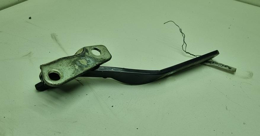 петля капота правая Volkswagen Passat B4 1995, синий, универсал, 3A0828302A