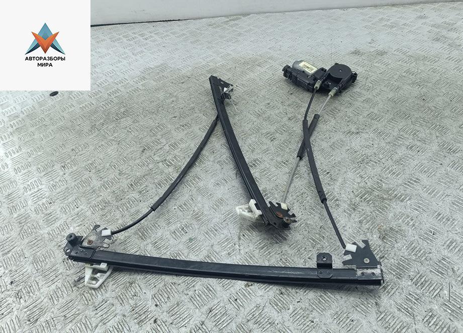 стеклоподъемник электрический передний левый Renault Megane 2 поколение 2003, 1.6 л., бензин, МКПП, серый, универсал - фото №1