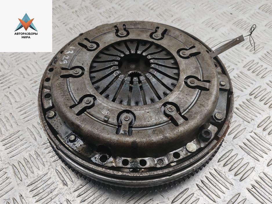 маховик Audi A4 B6 2002, 1.9 л., дизель, МКПП, серый, универсал - фото №1